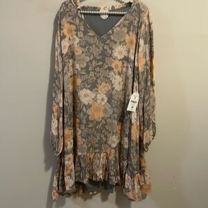 ARULA Floral Ruffle Hem V-Neck Dress in Gray and Peach